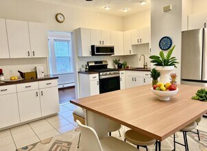 Building Photo - 2 bedroom in Boston MA 02131