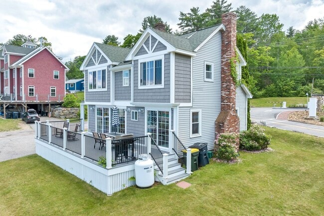 Building Photo - Beautiful Home On Lake Winnipesaukee