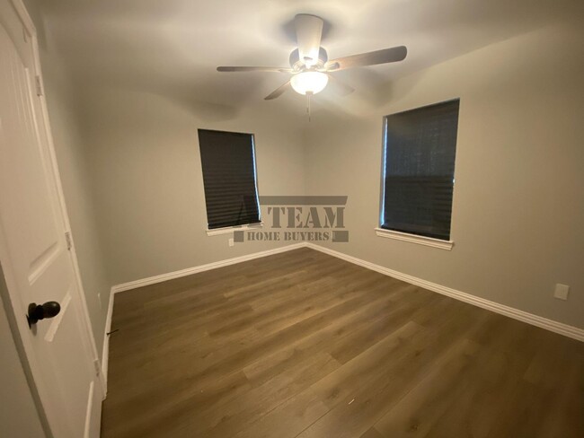 Building Photo - Beautiful 2 Bed 1 Bath house for rent!!