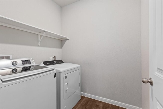 Building Photo - 187 Coralbean Dr