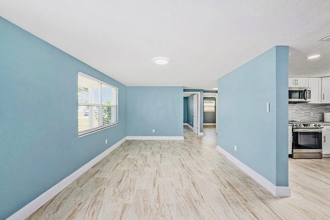 Building Photo - 4744 Guardian Ave