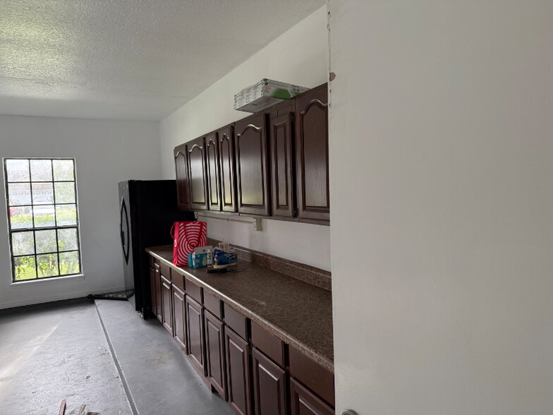 Building Photo - 2355 Abalone Blvd