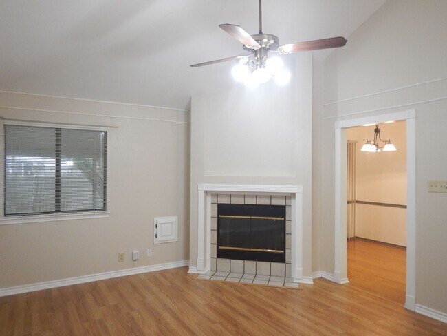 Building Photo - 5906 Spring Crossing