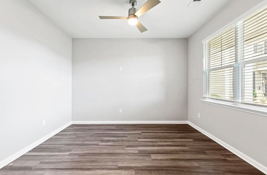 Building Photo - 2807 Ophelia Way