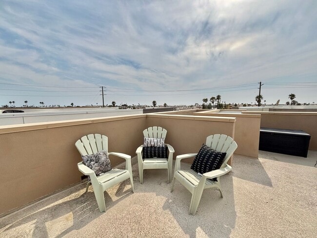 Building Photo - Coastal Living Elevated at Shoreline | 4 B...