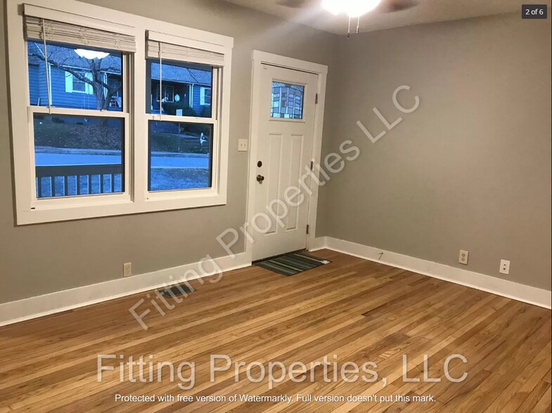 Building Photo - 624 Frasier St