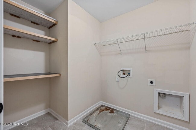 Building Photo - 711 Tuscarora Dr