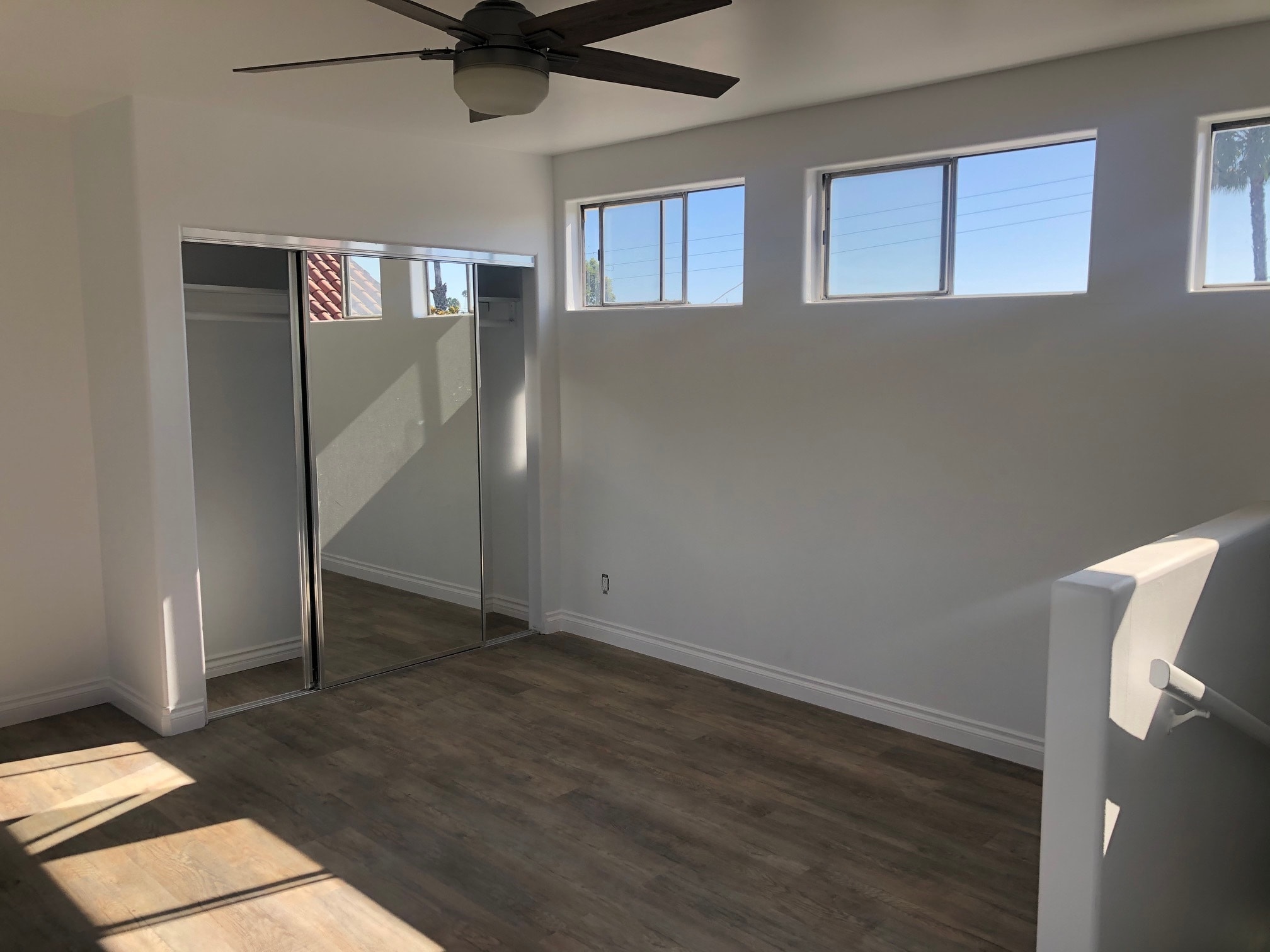 Bedroom Northside - 205 7th Ave