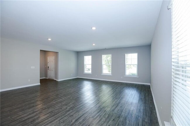 Building Photo - 4355 Magpie Dr