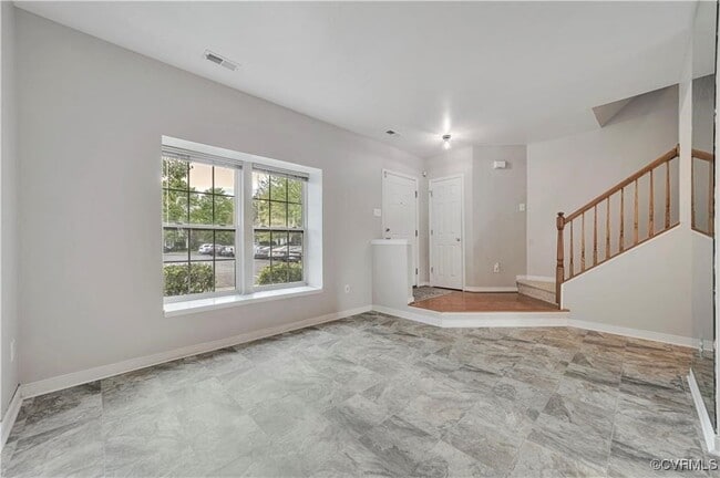 Building Photo - 2545 Mountain Ash Cir