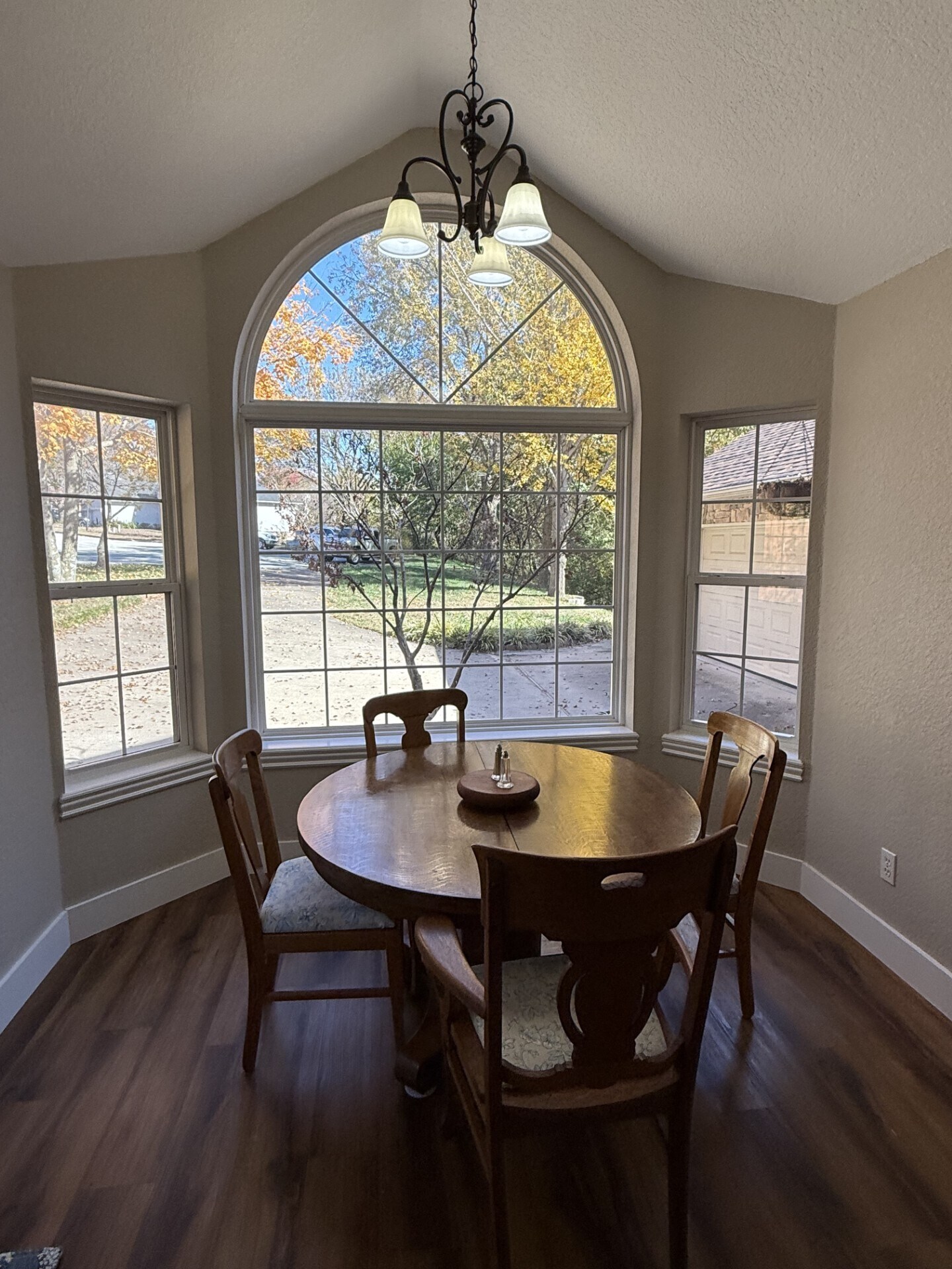 Breakfast Nook - 3765 Atlanta Pl