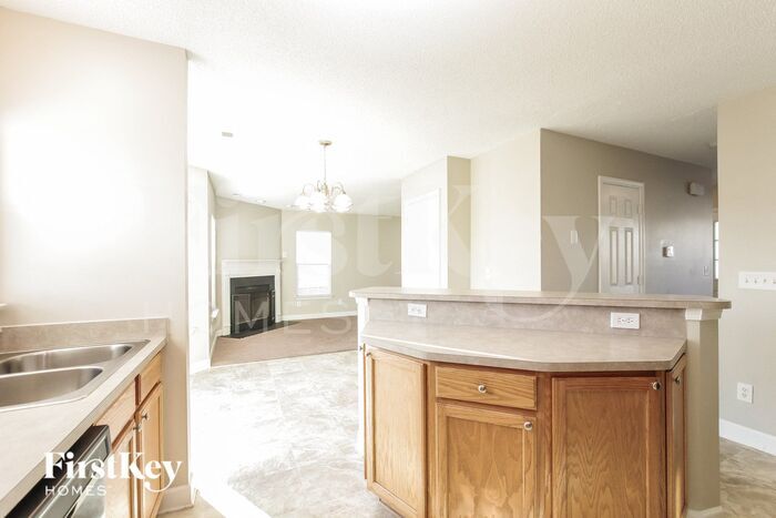 Building Photo - 7433 Sparkleberry Dr