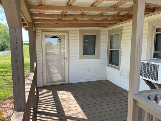Building Photo - 2 BED, 1 BATH HOME LOCATED IN DENTON!