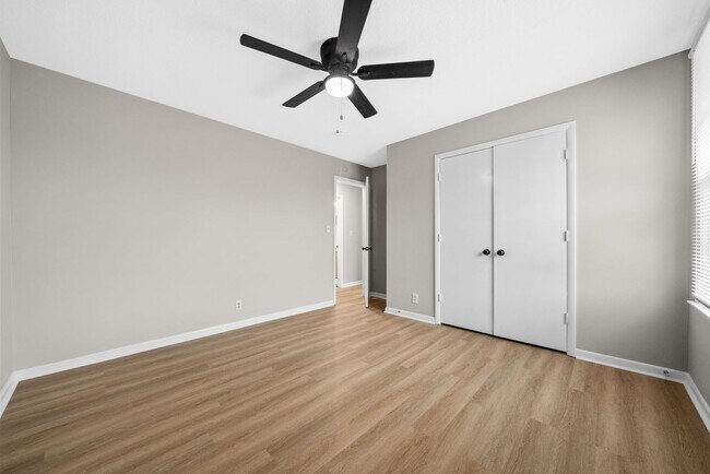 Building Photo - 125 Tandy Dr