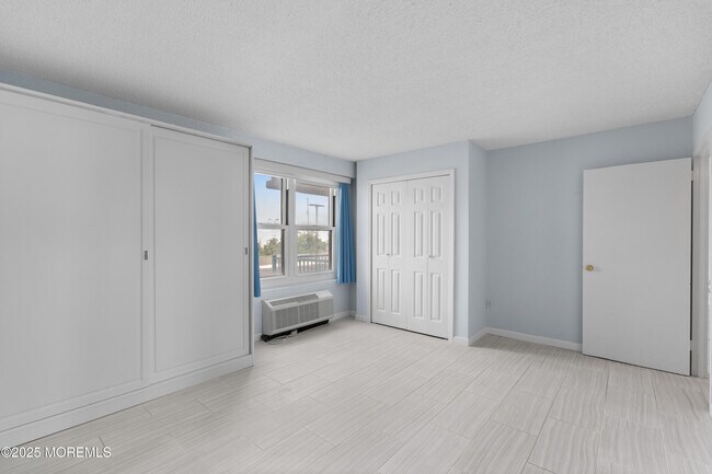 Building Photo - 480 Ocean Ave N