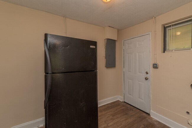 Building Photo - Comfort You’ll Love, Space You’ll Appreciate! - Section 8 welcome!