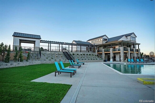 Building Photo - 8867 Snake River St