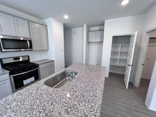 Building Photo - 23111 True Fortune Dr