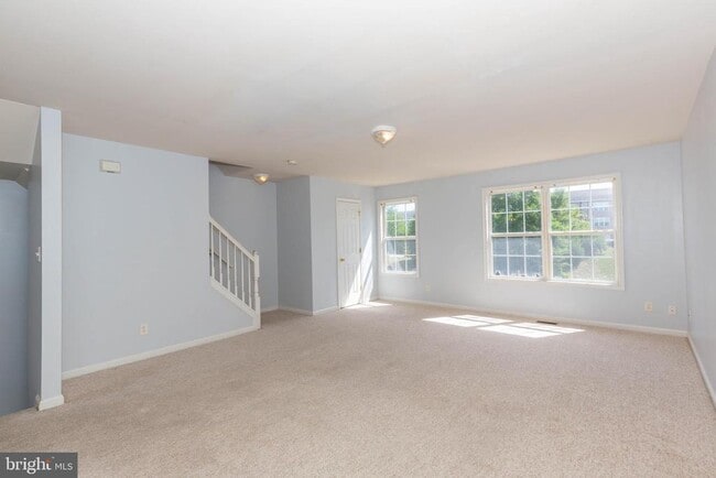 Building Photo - 128 Pony Cir
