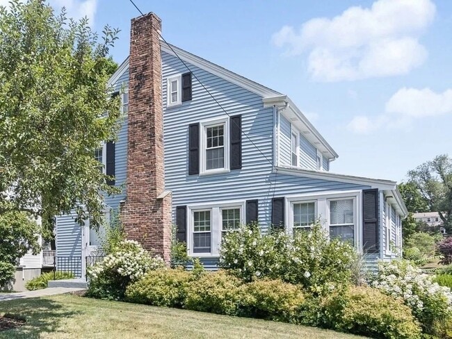 Primary Photo - 116 Villa St