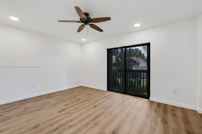 Building Photo - 10516 SW 112th Ave