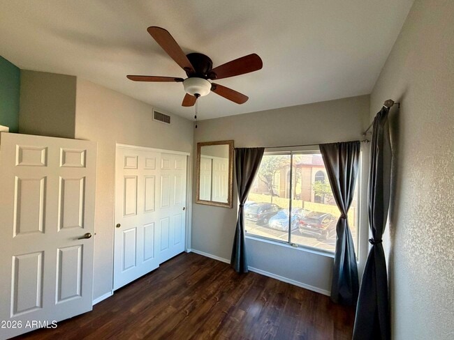 Building Photo - 10232 N 12th Ct