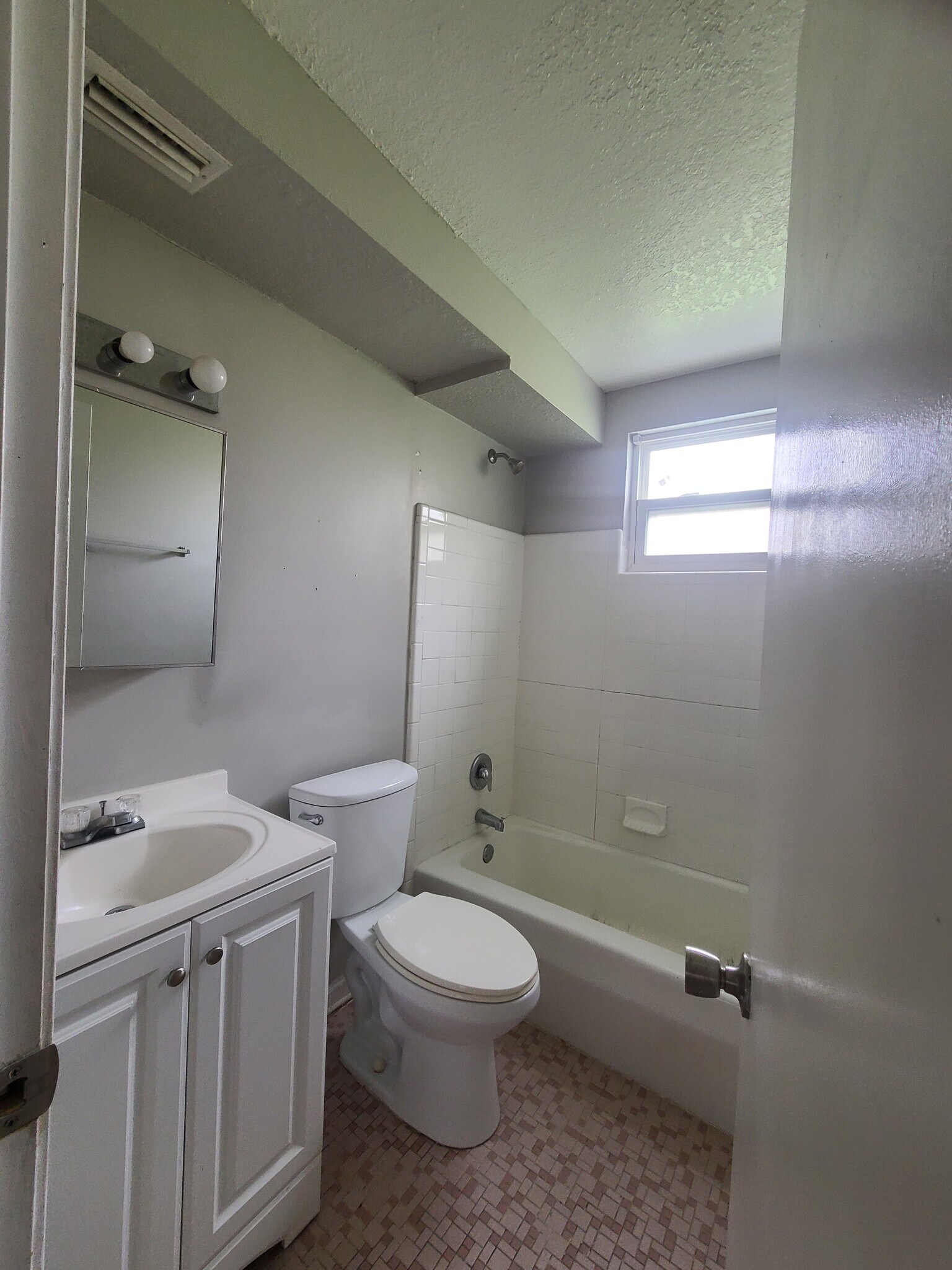 Building Photo - 3810 Almeda St