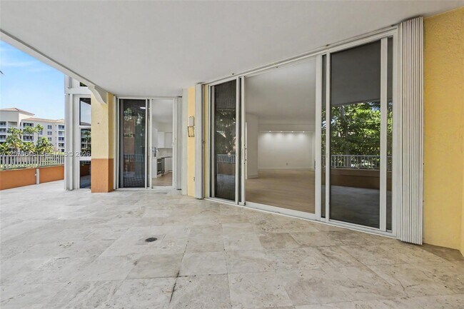 Building Photo - 731 Crandon Blvd