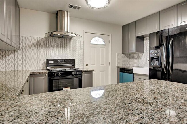 Building Photo - 1316 Zora St