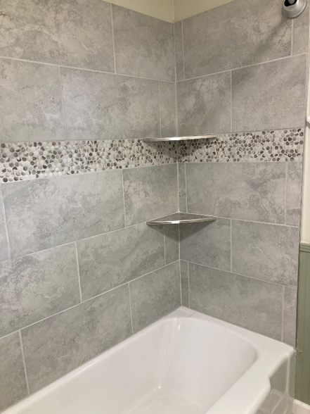 Building Photo - 222 Bank Dr