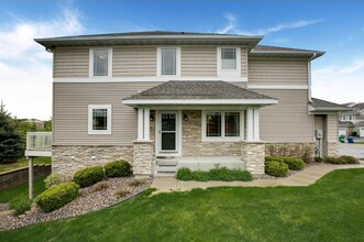 Building Photo - 5128 Yuma Ln N