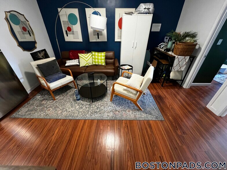 Building Photo - 871 Harrison Ave