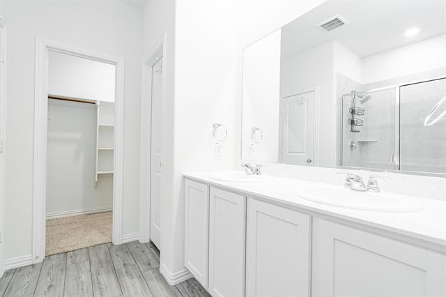 Building Photo - 624 Beltrand Ln