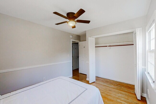 Building Photo - Morrow Home, a 3 mins drive to transit stop Mt Zion Blvd & E Meyer Dr