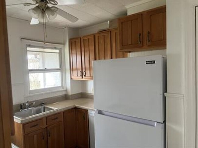 Building Photo - 3 bedroom Single Family Home Clairton, PA