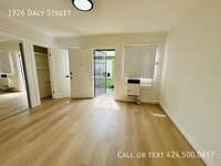 Building Photo - 1926 Daly St