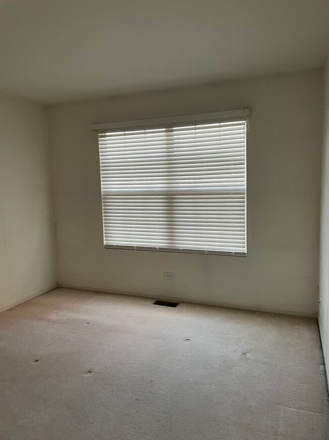 Building Photo - 1819 Golden Gate Ln