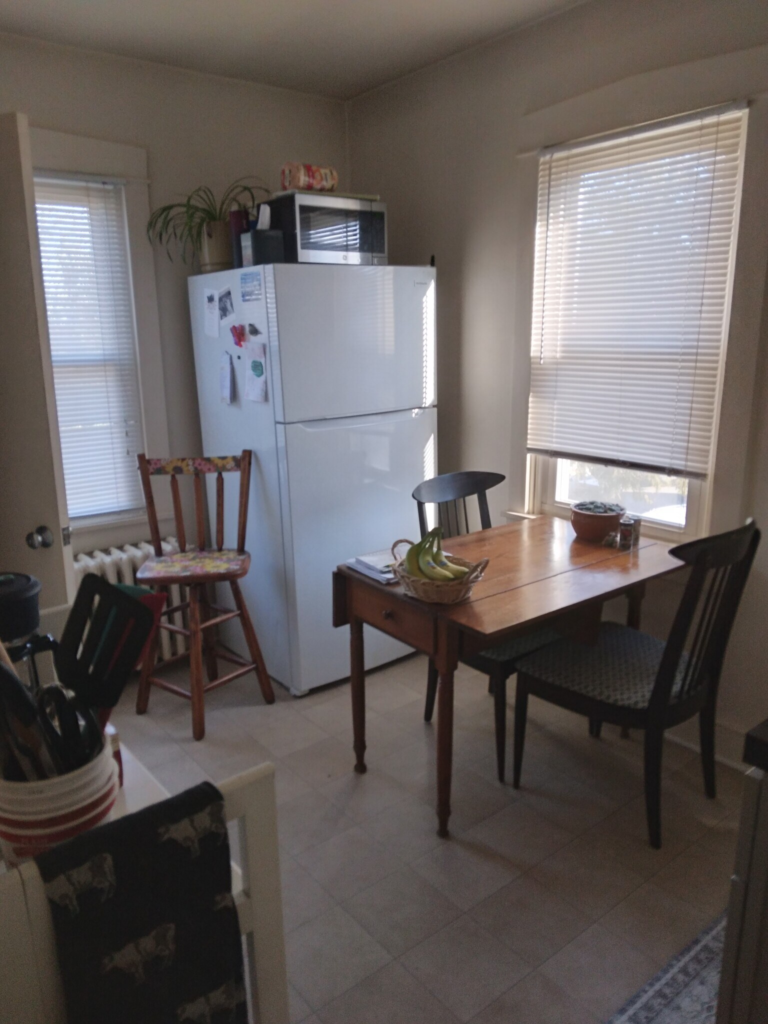 Kitchen - 35 Manor Ave