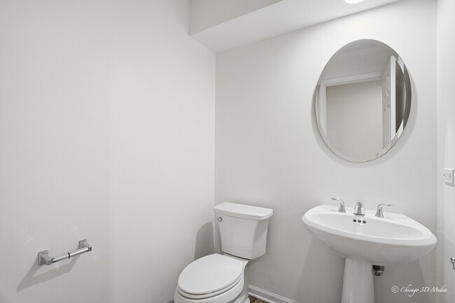 Building Photo - 214 Taylor Ct