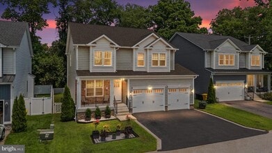 Building Photo - 806 Lynwood Ln
