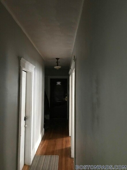 Building Photo - 156 Middlesex Ave