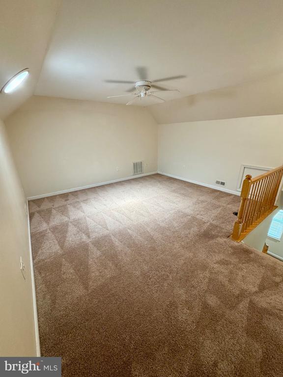 Building Photo - 805 Winterberry Dr