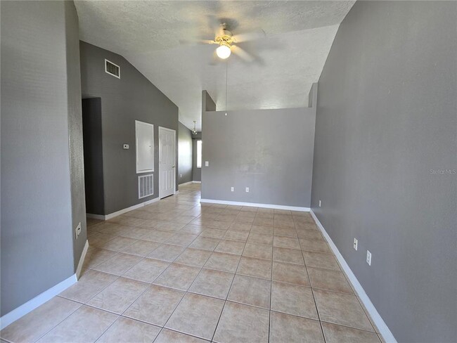 Building Photo - 3113 Julia Ct