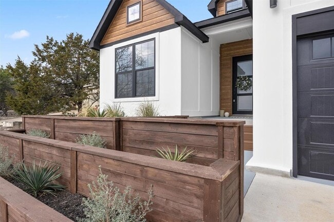 Building Photo - 22 Creekside Dr