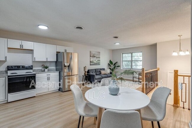 Building Photo - 9158 Westminister Cir Dr