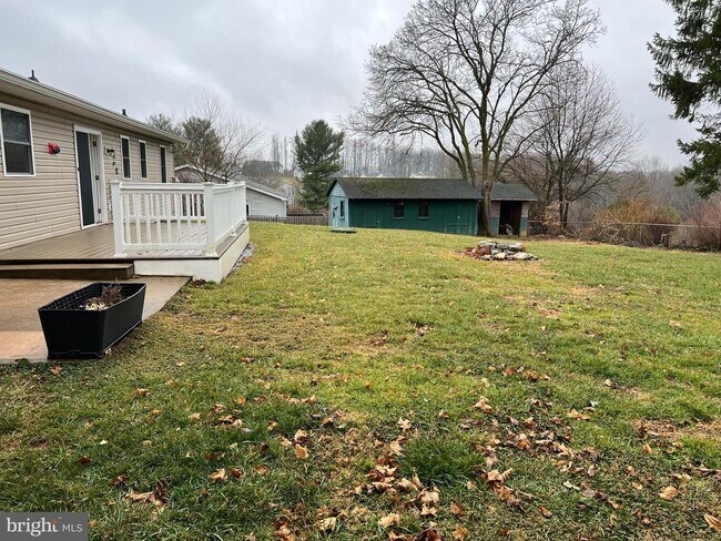 Building Photo - 810 Wisteria Dr
