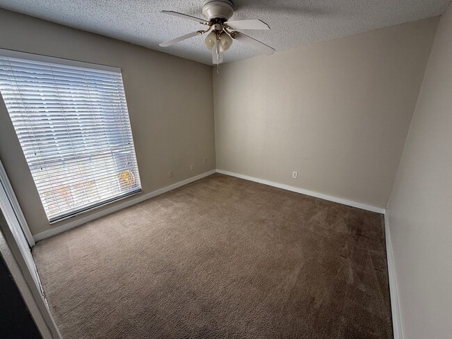 Building Photo - 2 Bed/1 Bath, Ground Floor unit at Serravella at Spring Valley! AVAILABLE NOW!