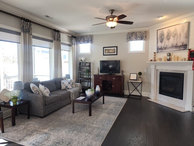 Main Living Room - 33 Old Piedmont Cir