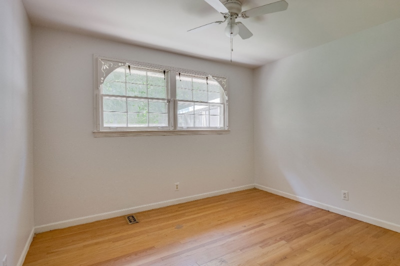 Building Photo - 327 Westchester Dr