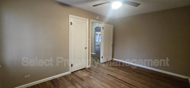 Building Photo - 7610 W Jefferson Blvd